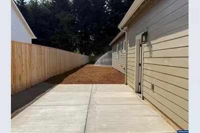 215 NE Broadway St, Sublimity, OR 97385 - Photo 49