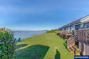 801 NW Coast St, Newport, OR 97365 - Photo 7