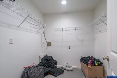 292 SE Academy St, Dallas, OR 97338 - Photo 27