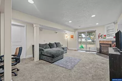 292 SE Academy St, Dallas, OR 97338 - Photo 21