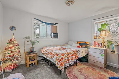 292 SE Academy St, Dallas, OR 97338 - Photo 17