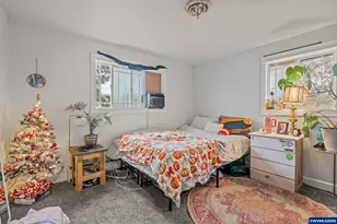 292 SE Academy St, Dallas, OR 97338 - Photo 17