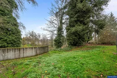 292 SE Academy St, Dallas, OR 97338 - Photo 33