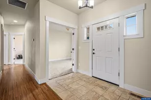 380 NW Reed Ln, Dallas, OR 97338 - Photo 7