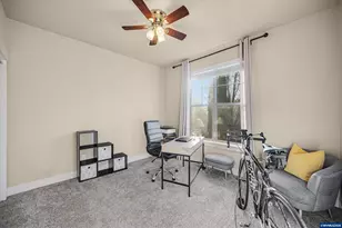 380 NW Reed Ln, Dallas, OR 97338 - Photo 35