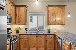 380 NW Reed Ln, Dallas, OR 97338 - Photo 23