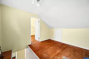 948 SW Maple St, Dallas, OR 97338 - Photo 21