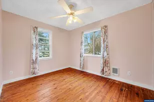 948 SW Maple St, Dallas, OR 97338 - Photo 17