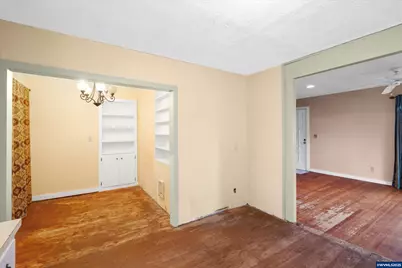 948 SW Maple St, Dallas, OR 97338 - Photo 9