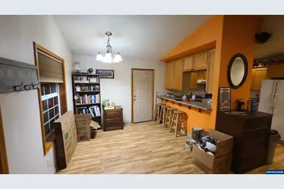 504 Wall St, Silverton, OR 97381 - Photo 7