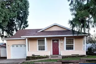 504 Wall St, Silverton, OR 97381 - Photo 1