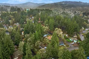 4010 NW Elmwood Dr, Corvallis, OR 97330 - Photo 45