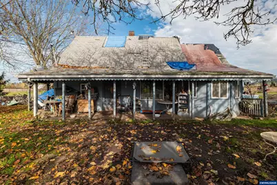 1715 Cascade Dr, Lebanon, OR 97355 - Photo 3