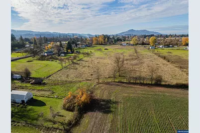 1715 Cascade Dr, Lebanon, OR 97355 - Photo 17