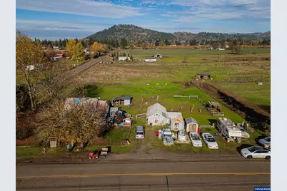 1715 Cascade Dr, Lebanon, OR 97355 - Photo 15