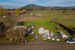 1715 Cascade Dr, Lebanon, OR 97355 - Photo 15