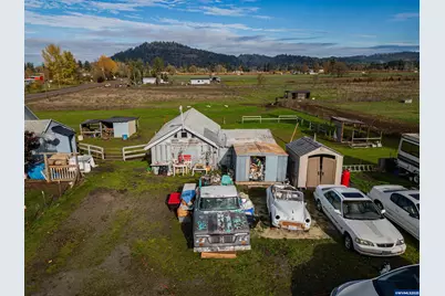 1715 Cascade Dr, Lebanon, OR 97355 - Photo 13