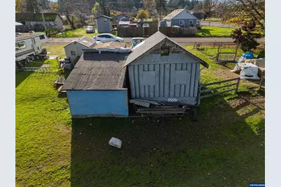 1715 Cascade Dr, Lebanon, OR 97355 - Photo 11