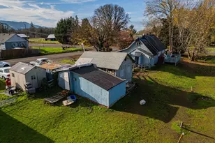 1715 Cascade Dr, Lebanon, OR 97355 - Photo 7