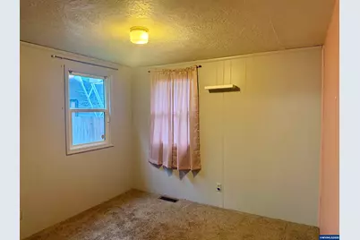 1323 Hawthorne St, Sweet Home, OR 97386 - Photo 9