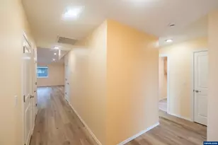 2037 Waterford St SE, Albany, OR 97322 - Photo 5