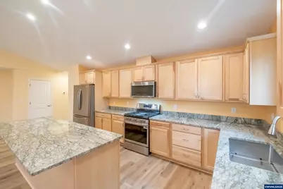 2037 Waterford St SE, Albany, OR 97322 - Photo 11