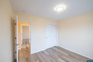 2037 Waterford St SE, Albany, OR 97322 - Photo 21