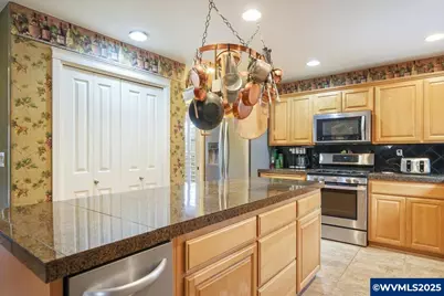 2328 NW Violet Av, Albany, OR 97321 - Photo 11