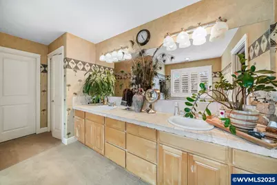 2328 NW Violet Av, Albany, OR 97321 - Photo 35