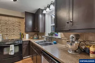 515 Norway St, Silverton, OR 97381 - Photo 15