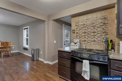 515 Norway St, Silverton, OR 97381 - Photo 17