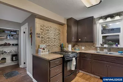 515 Norway St, Silverton, OR 97381 - Photo 15