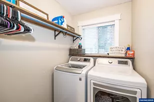 795 Holly Ln, Lebanon, OR 97355 - Photo 27