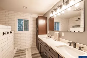 795 Holly Ln, Lebanon, OR 97355 - Photo 7