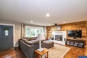 795 Holly Ln, Lebanon, OR 97355 - Photo 5