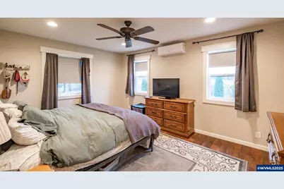 795 Holly Ln, Lebanon, OR 97355 - Photo 13