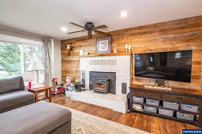 795 Holly Ln, Lebanon, OR 97355 - Photo 19