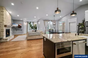 411 NW Crater Lk Dr, Dallas, OR 97338 - Photo 15