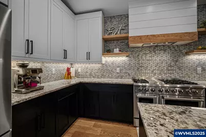 411 NW Crater Lake Dr, Dallas, OR 97338 - Photo 29