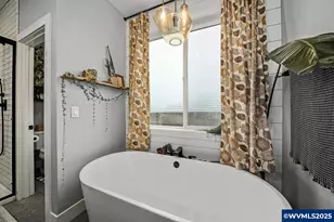 411 NW Crater Lk Dr, Dallas, OR 97338 - Photo 37