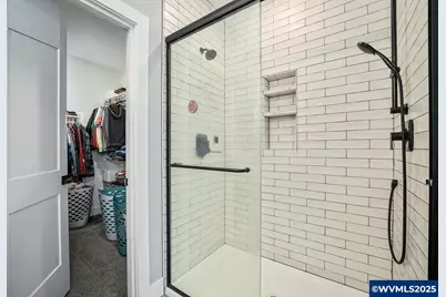 411 NW Crater Lake Dr, Dallas, OR 97338 - Photo 35