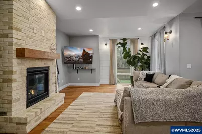 411 NW Crater Lake Dr, Dallas, OR 97338 - Photo 17