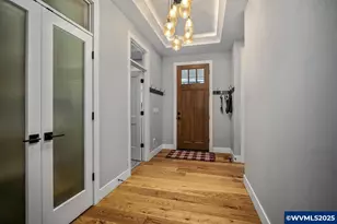 411 NW Crater Lk Dr, Dallas, OR 97338 - Photo 5