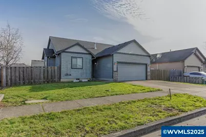 871 Mary Dr, Molalla, OR 97038 - Photo 3