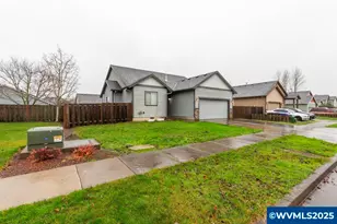 871 Mary Dr, Molalla, OR 97038 - Photo 3