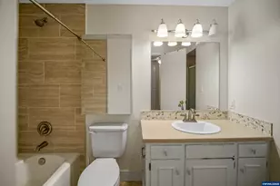 1283 Karen Way NW, Salem, OR 97304 - Photo 31