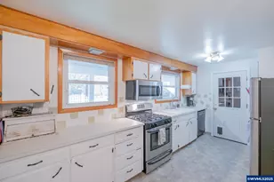 708 W High St, Stayton, OR 97383 - Photo 11