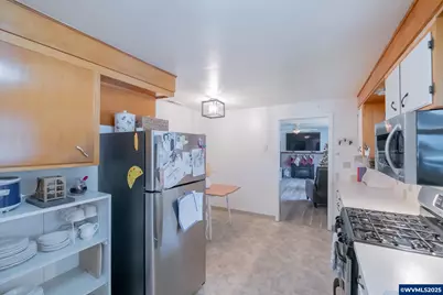 708 W High St, Stayton, OR 97383 - Photo 13