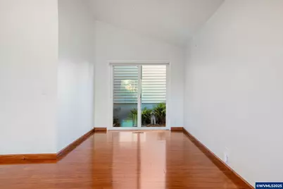 2858 Oakcrest Dr NW, Salem, OR 97304 - Photo 17