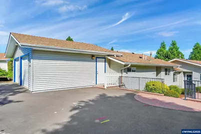 2858 Oakcrest Dr NW, Salem, OR 97304 - Photo 3